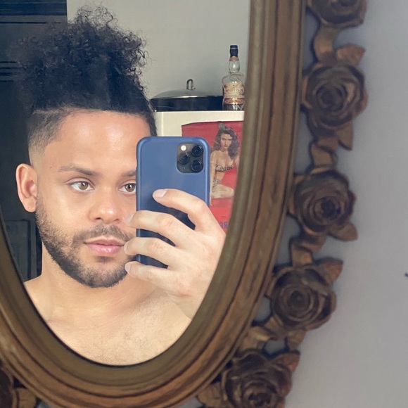 Meet your Posher, Dwight - Picture 1 of 6